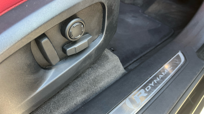 Jaguar F-Pace 2.0 D200 R-Dynamic Black 5dr Auto AWD Diesel Estate